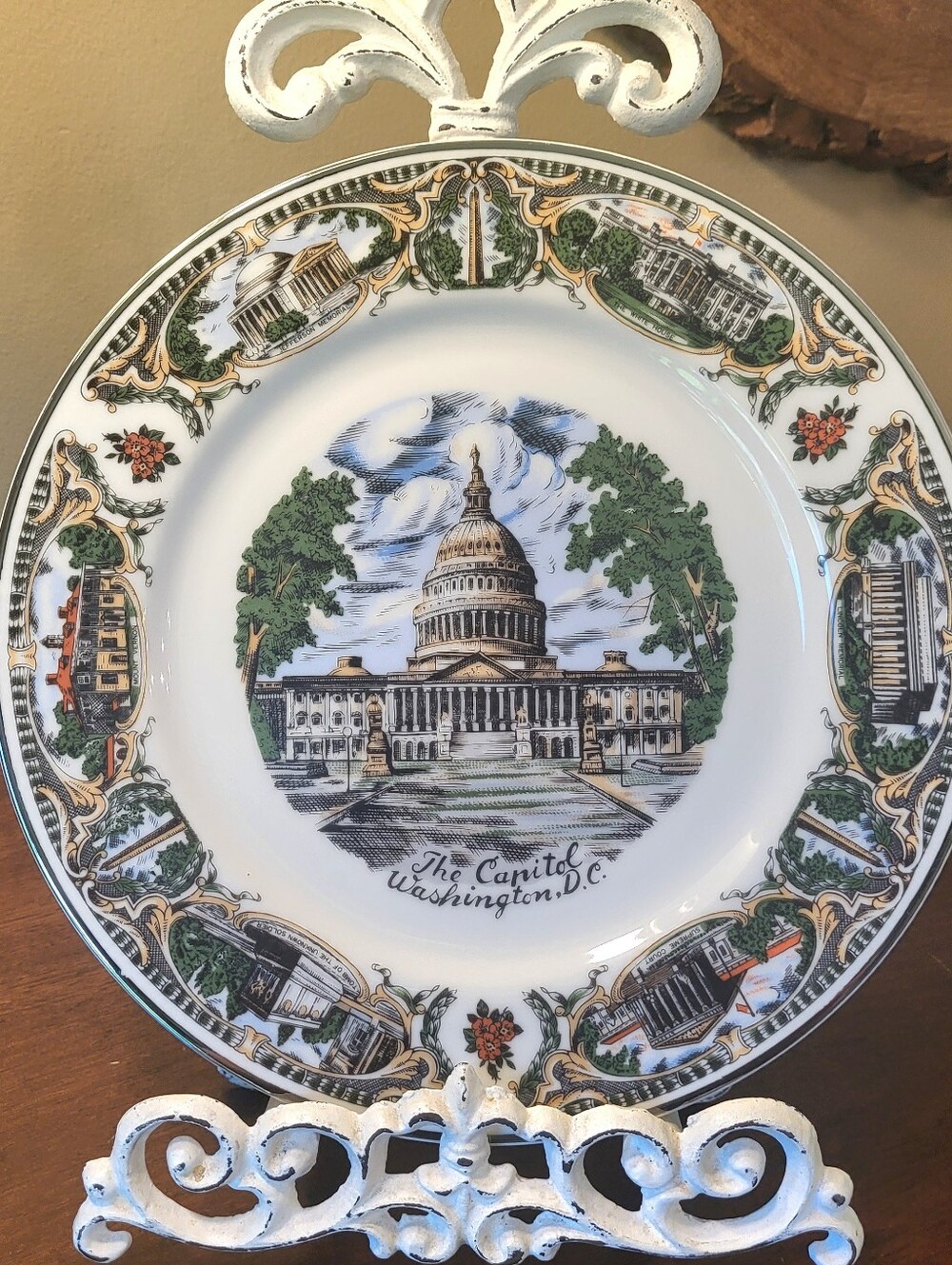 Vintage Washington DC 10.25" Commemorative Souvenir Plate Colorful Celebration